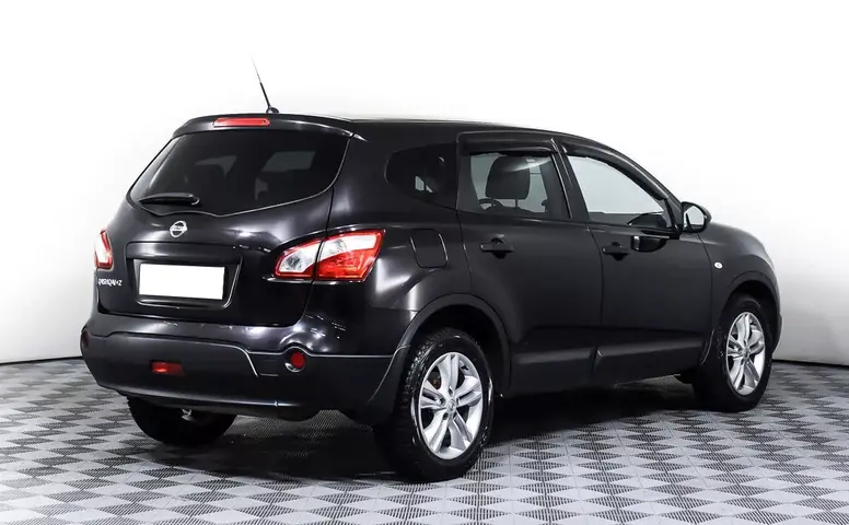 Nissan Qashqai+2