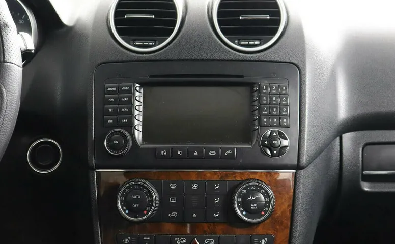 Mercedes-Benz M-Класс II (W164)