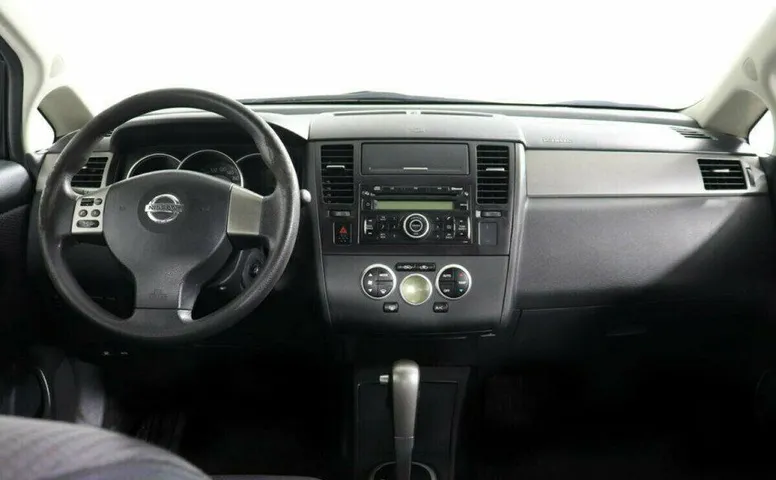 Nissan Tiida 1.6 Автомат