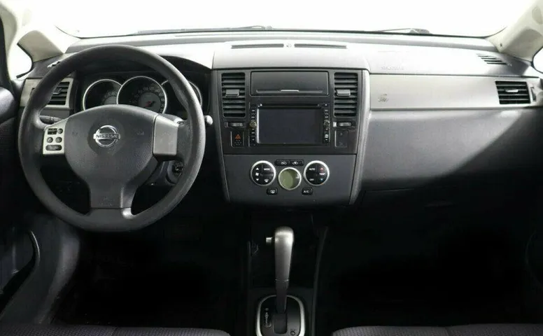 Nissan Tiida 1.6 Автомат