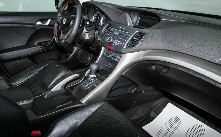 Honda Accord, 8 поколение