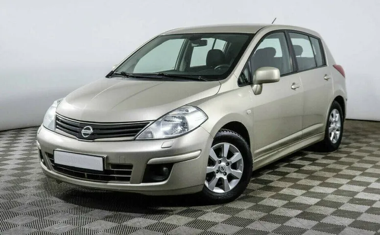 Nissan Tiida 1.6 Автомат