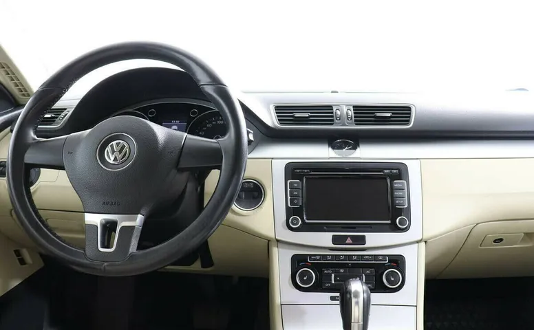 Volkswagen Passat CC I