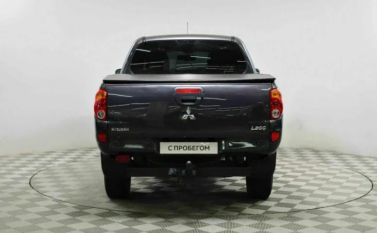 Mitsubishi l200 iv