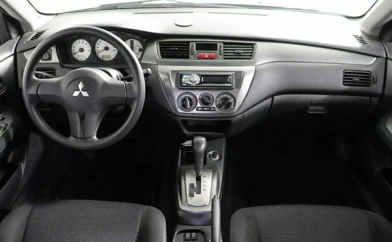 Mitsubishi Lancer 1.6 Автомат