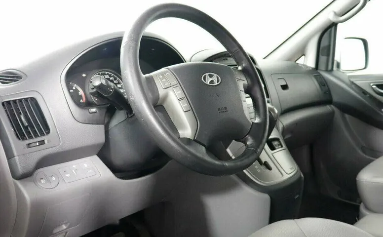 Hyundai Grand Starex 2.5 Автомат