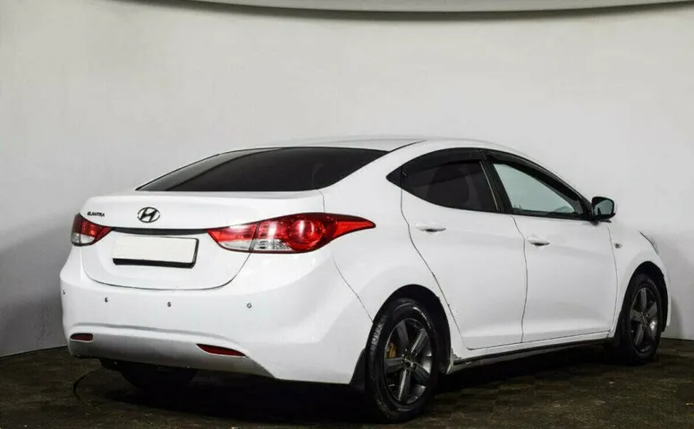 Hyundai Elantra 1.6 Механика