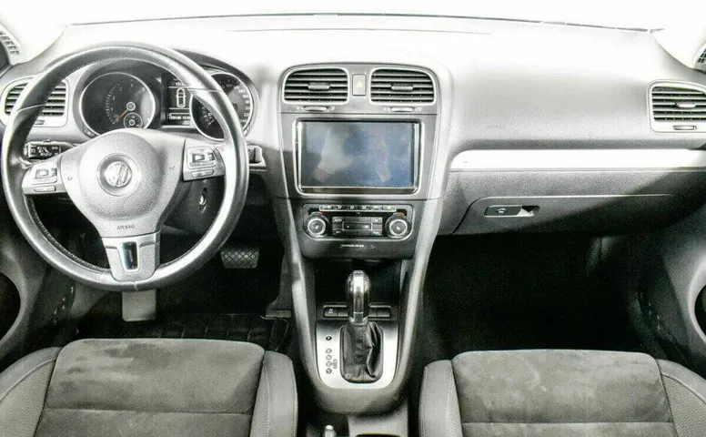Volkswagen Golf 1.4 Робот