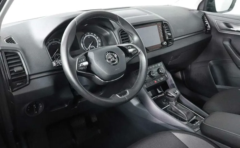 Skoda karoq мкпп 2021 с пробегом 11 640 км