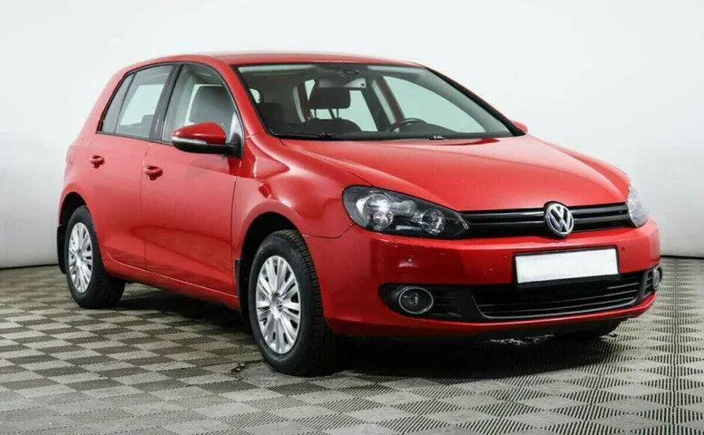 Volkswagen Golf 1.6 Робот