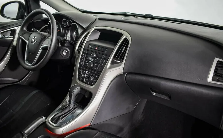 Opel Astra J