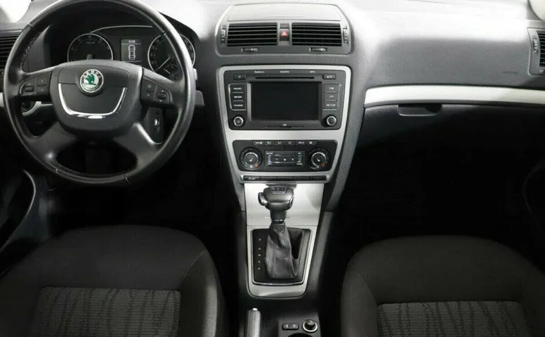 Skoda Octavia 1.8 Робот