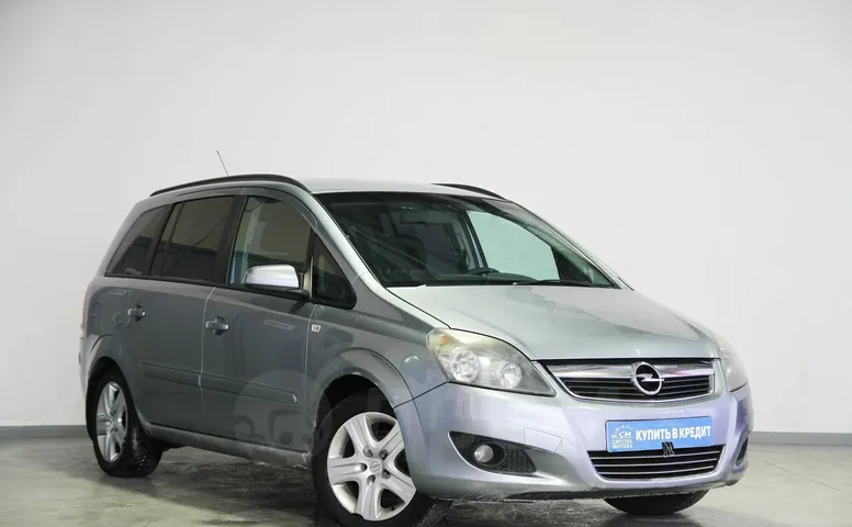 Opel Zafira, 2 поколение