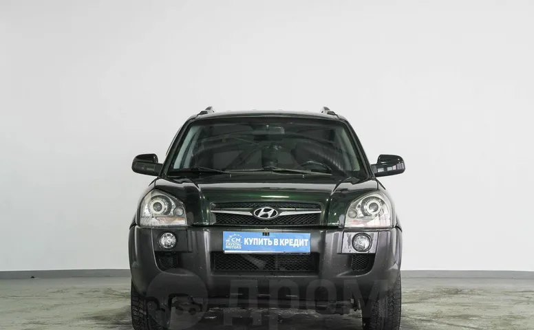 Hyundai Tucson, 1 поколение