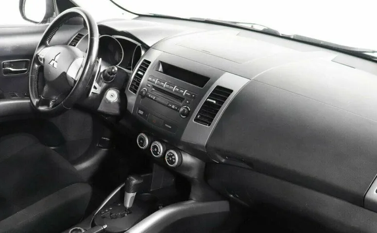 Mitsubishi Outlander 2.4 Вариатор