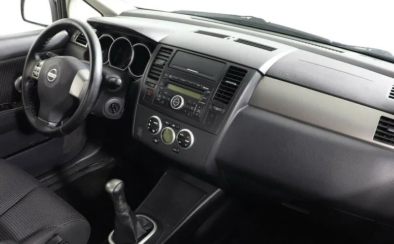 Nissan Tiida I Рестайлинг