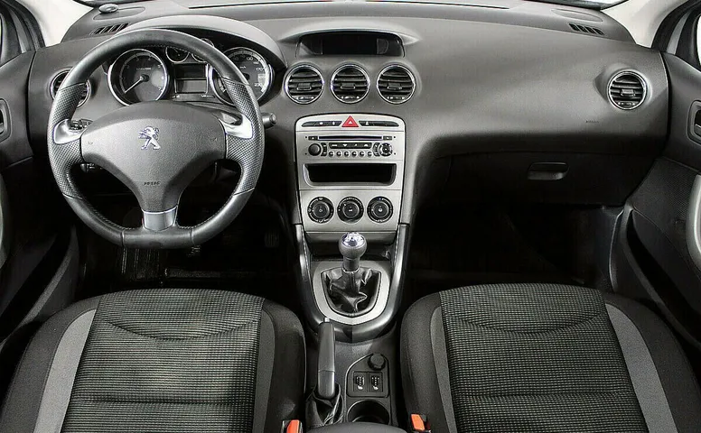 Peugeot 408