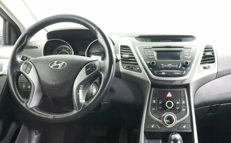 Hyundai Elantra 1.6 Автомат