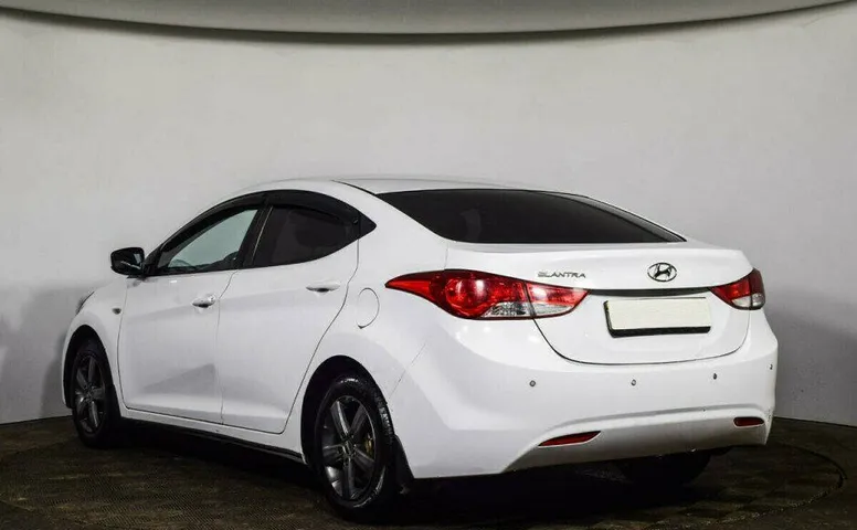 Hyundai Elantra 1.6 Механика
