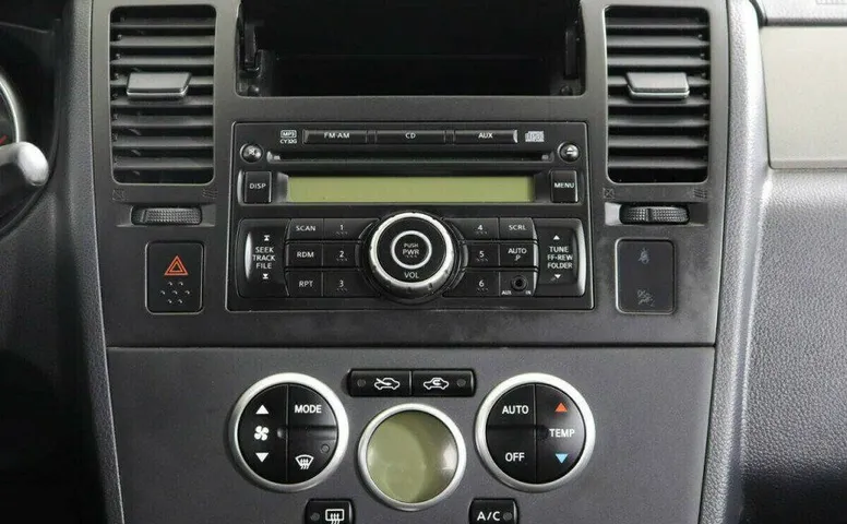 Nissan Tiida 1.6 Автомат