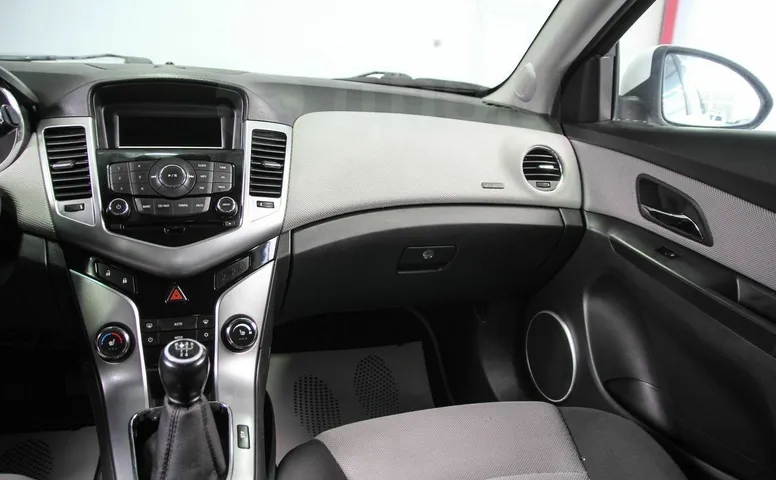 Chevrolet Cruze, 1 поколение