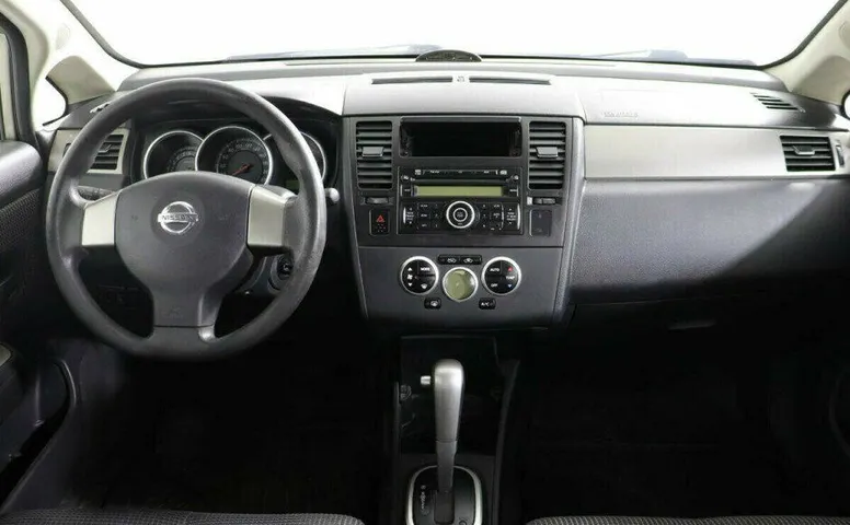 Nissan Tiida 1.6 Автомат