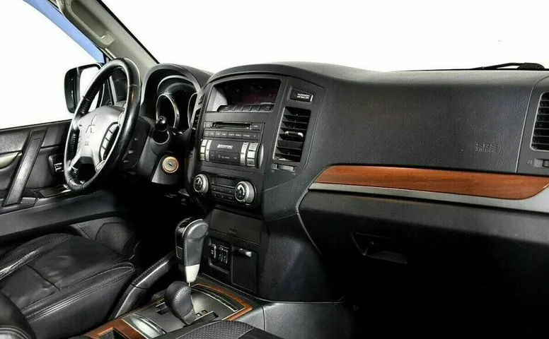 Mitsubishi Pajero 3.8 Автомат