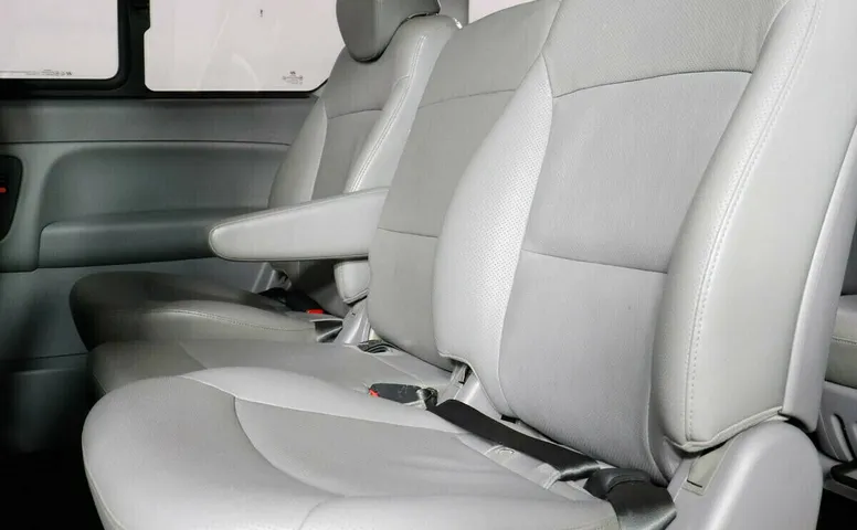 Hyundai Grand Starex I