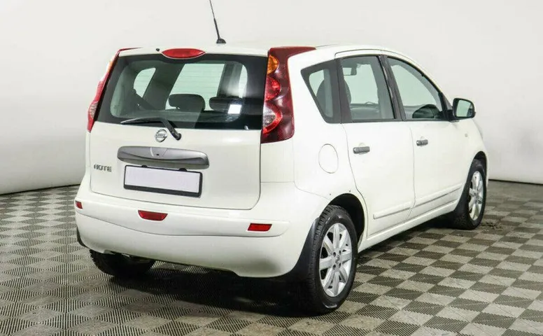 Nissan Note 1.6 Автомат