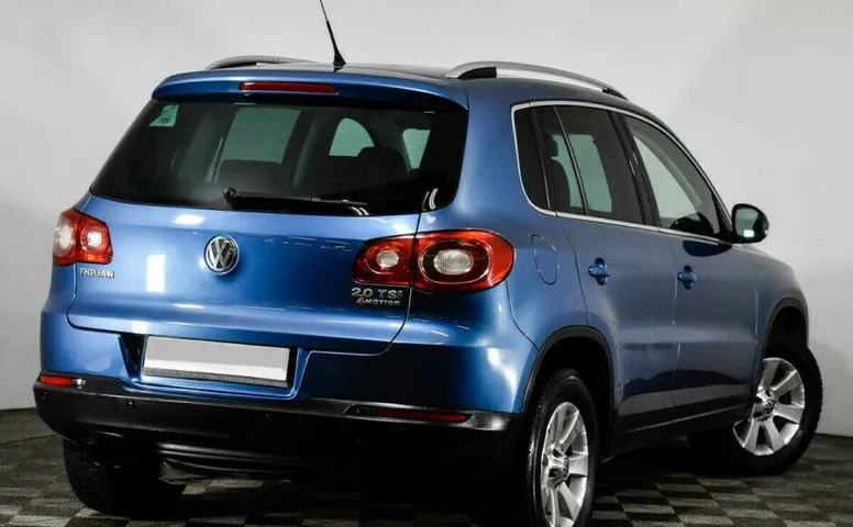 Volkswagen Tiguan 2.0 Автомат
