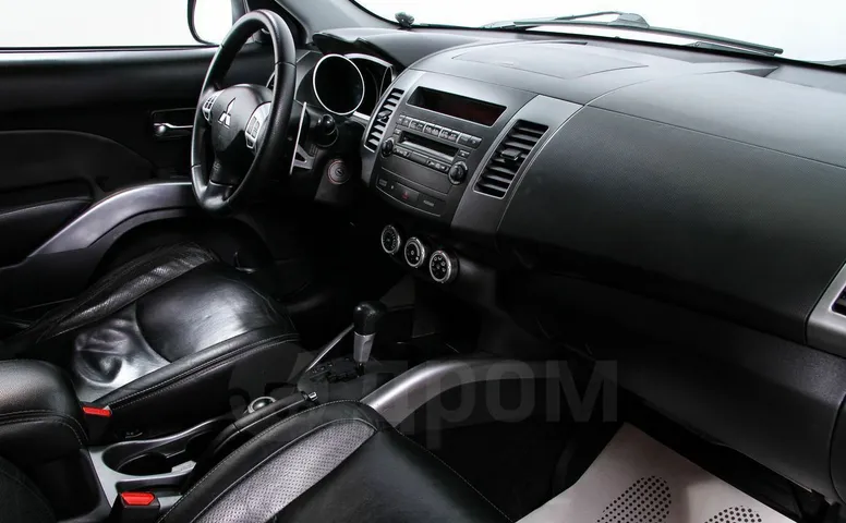 Mitsubishi Outlander, 2 поколение