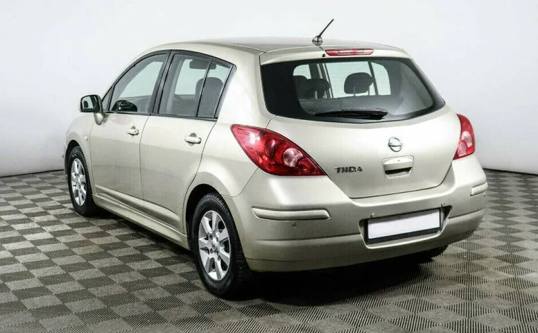 Nissan Tiida 1.6 Автомат