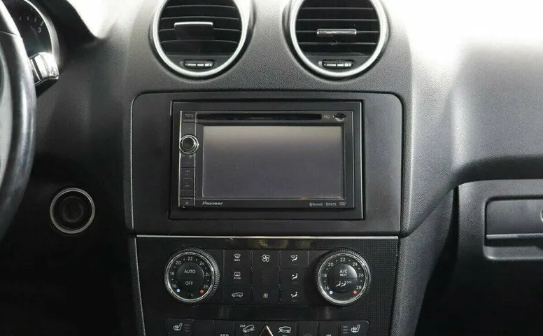 Mercedes-Benz M-Класс 3.0 Автомат