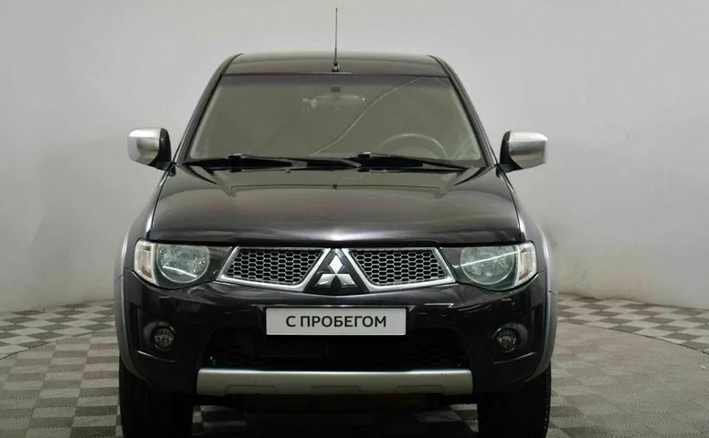Mitsubishi l200 iv