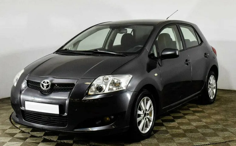 Toyota Auris 1.6 Робот