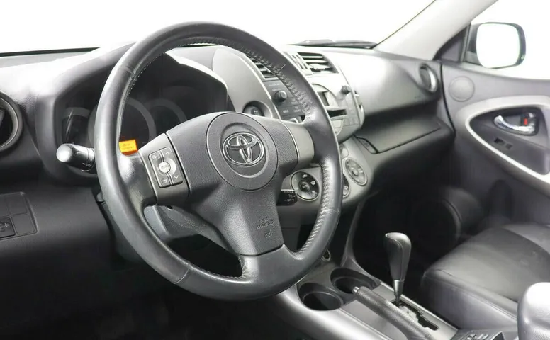 Toyota RAV4 III (XA30)