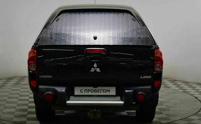Mitsubishi l200 iv
