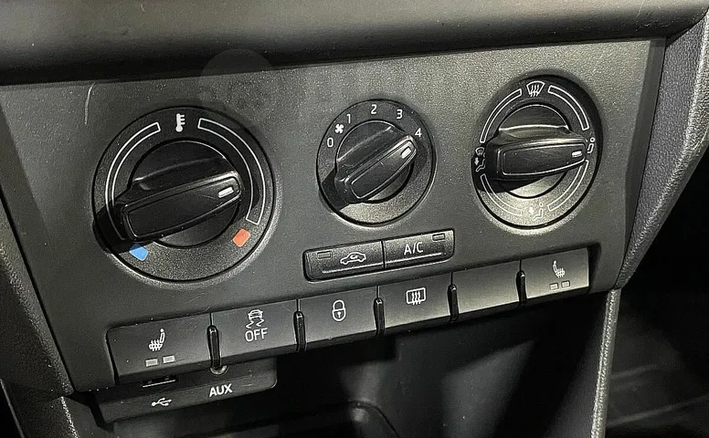Skoda Rapid, 1 поколение