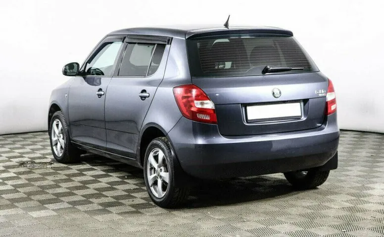 Skoda Fabia 1.6 Автомат