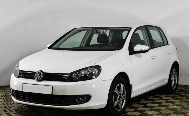 Volkswagen Golf 1.6 Робот