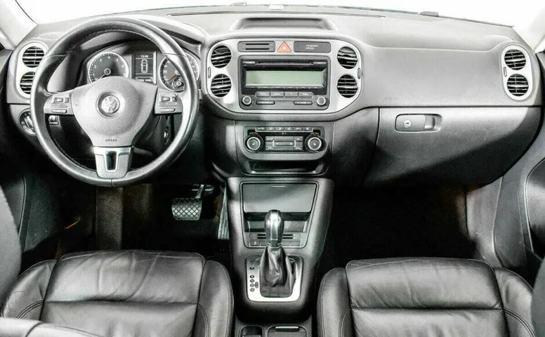 Volkswagen Tiguan 2.0 Автомат