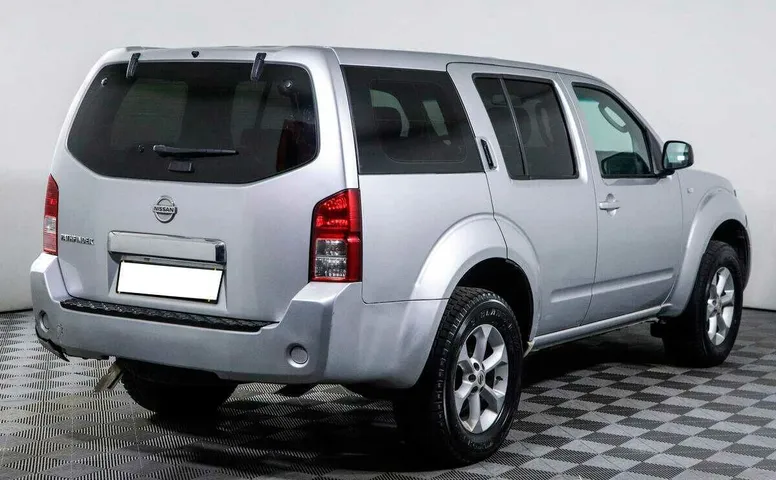 Nissan pathfinder мкпп 2011 с пробегом 98 829 км