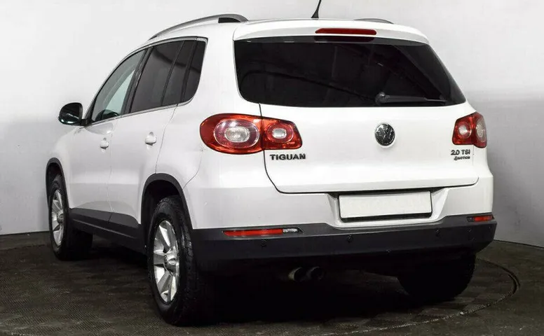 Volkswagen Tiguan 2.0 Автомат