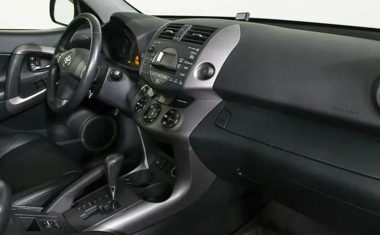 Toyota RAV4 III (XA30)