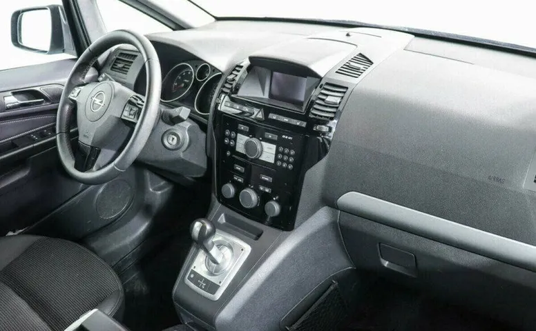 Opel Zafira 1.8 Робот