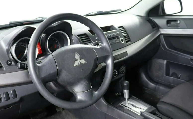 Mitsubishi Lancer 1.5 Автомат