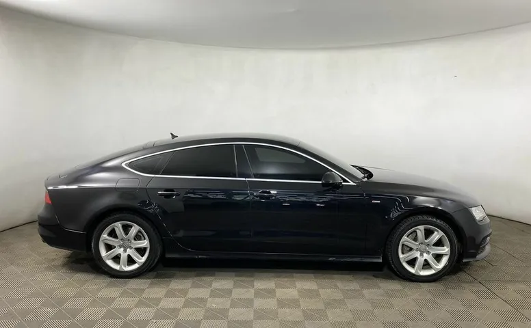 Audi A7, 1 поколение