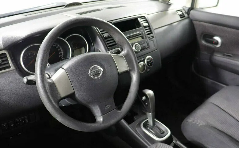 Nissan Tiida 1.6 Автомат