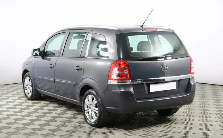 Opel Zafira B Рестайлинг