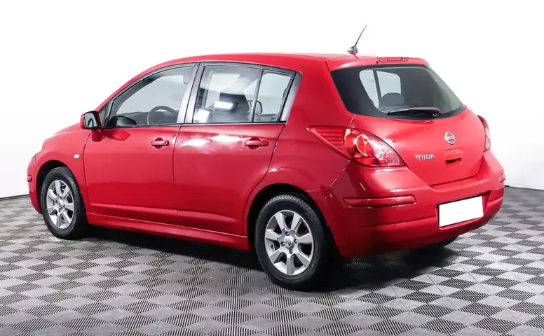 Nissan Tiida